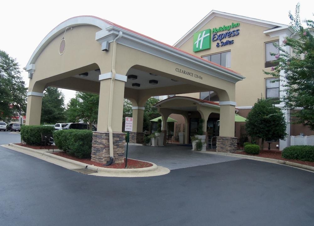 Holiday Inn Express Hotel & Suites Sanford By Ihg Exterior foto