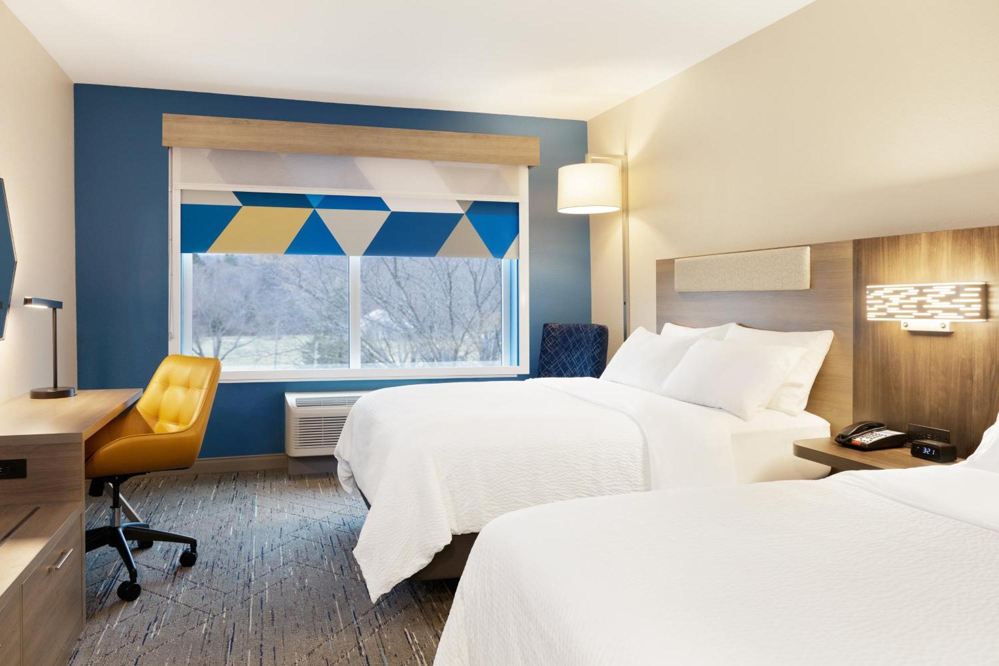 Holiday Inn Express Hotel & Suites Sanford By Ihg Exterior foto