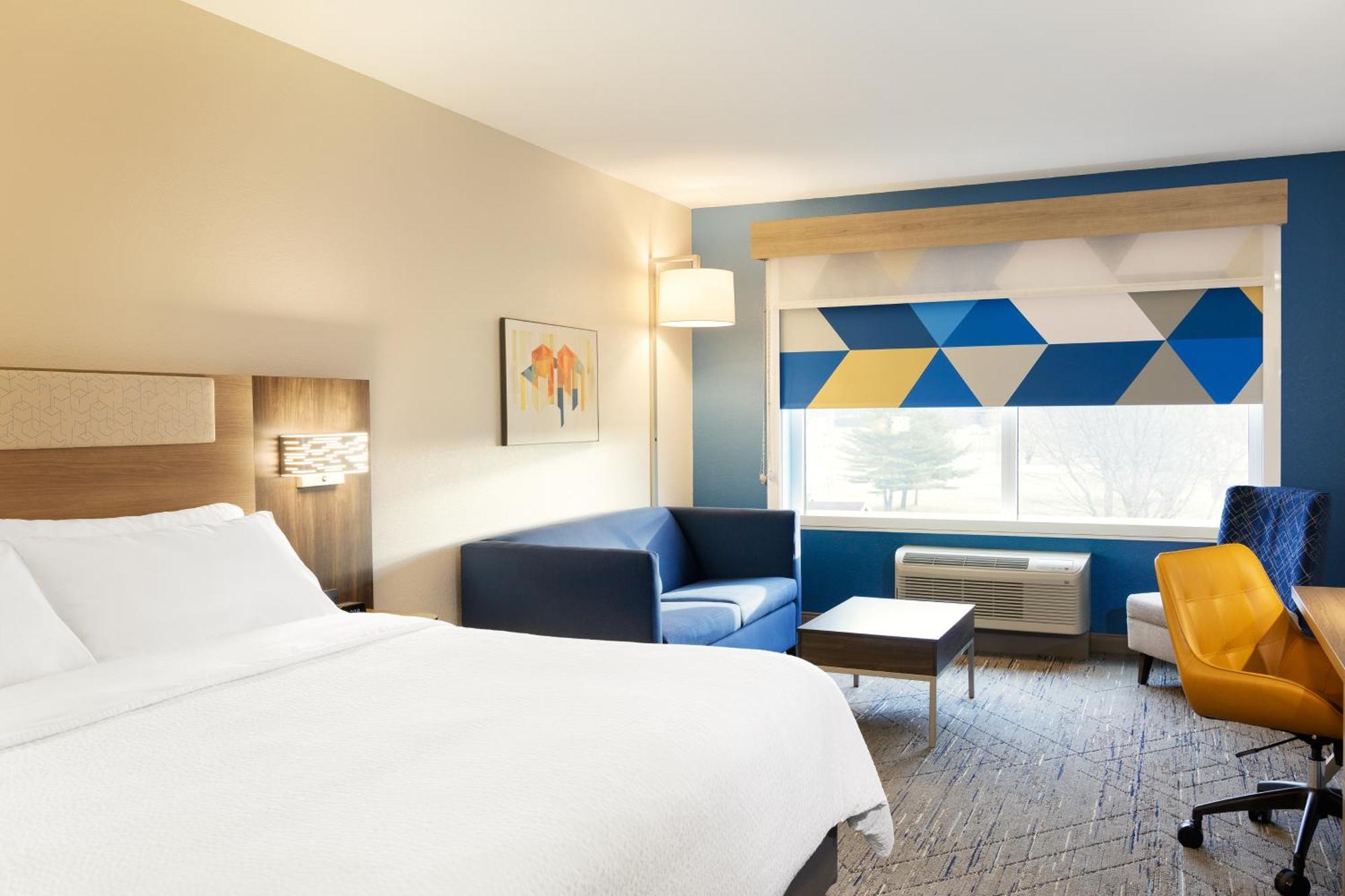 Holiday Inn Express Hotel & Suites Sanford By Ihg Exterior foto
